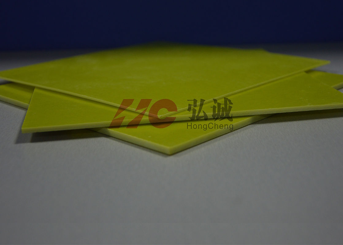 Fuerza mecánica estable de la fibra de vidrio GPO3 de la hoja eléctrica amarilla del aislamiento